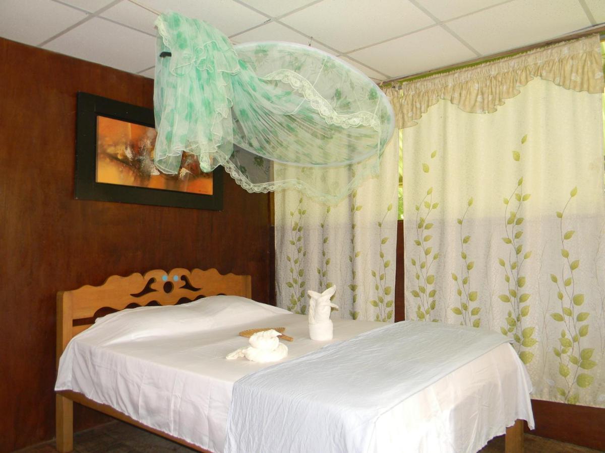 Jacamar Lodge Expeditions Iquitos Exterior photo