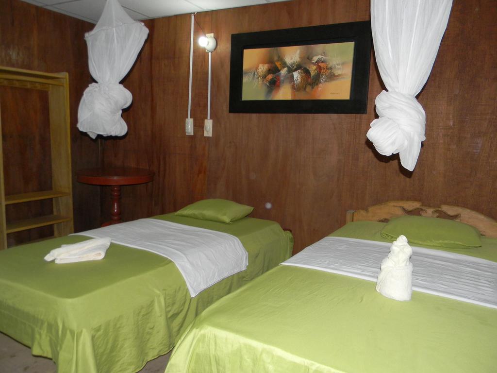 Jacamar Lodge Expeditions Iquitos Exterior photo