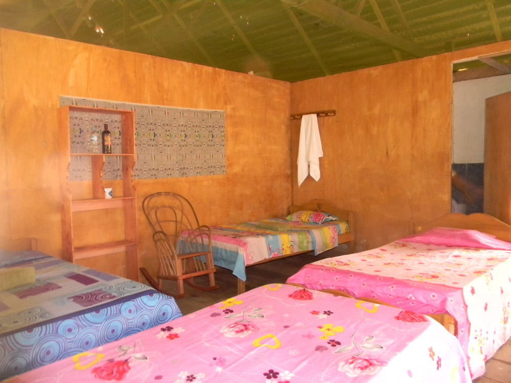 Jacamar Lodge Expeditions Iquitos Exterior photo