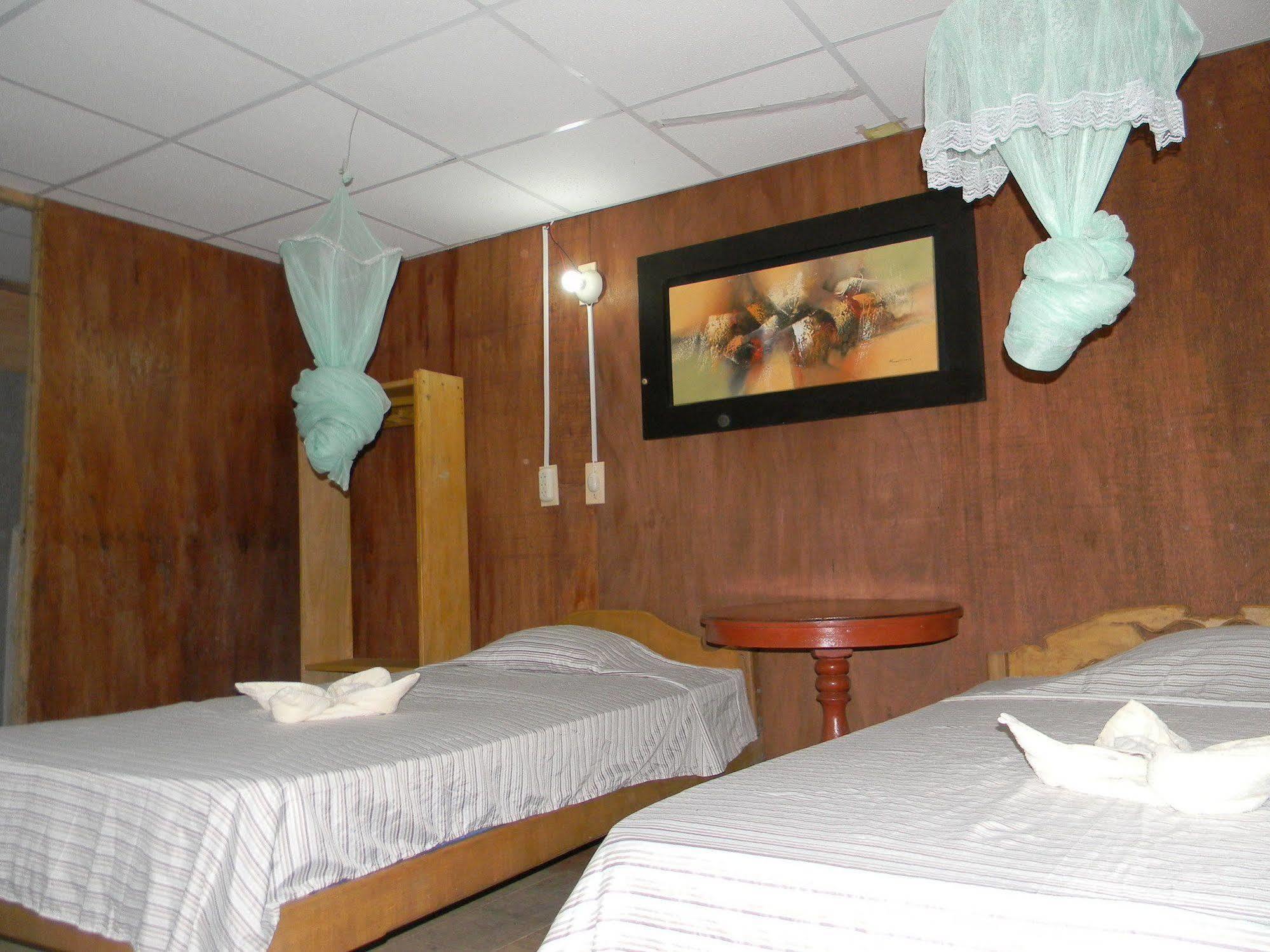 Jacamar Lodge Expeditions Iquitos Exterior photo